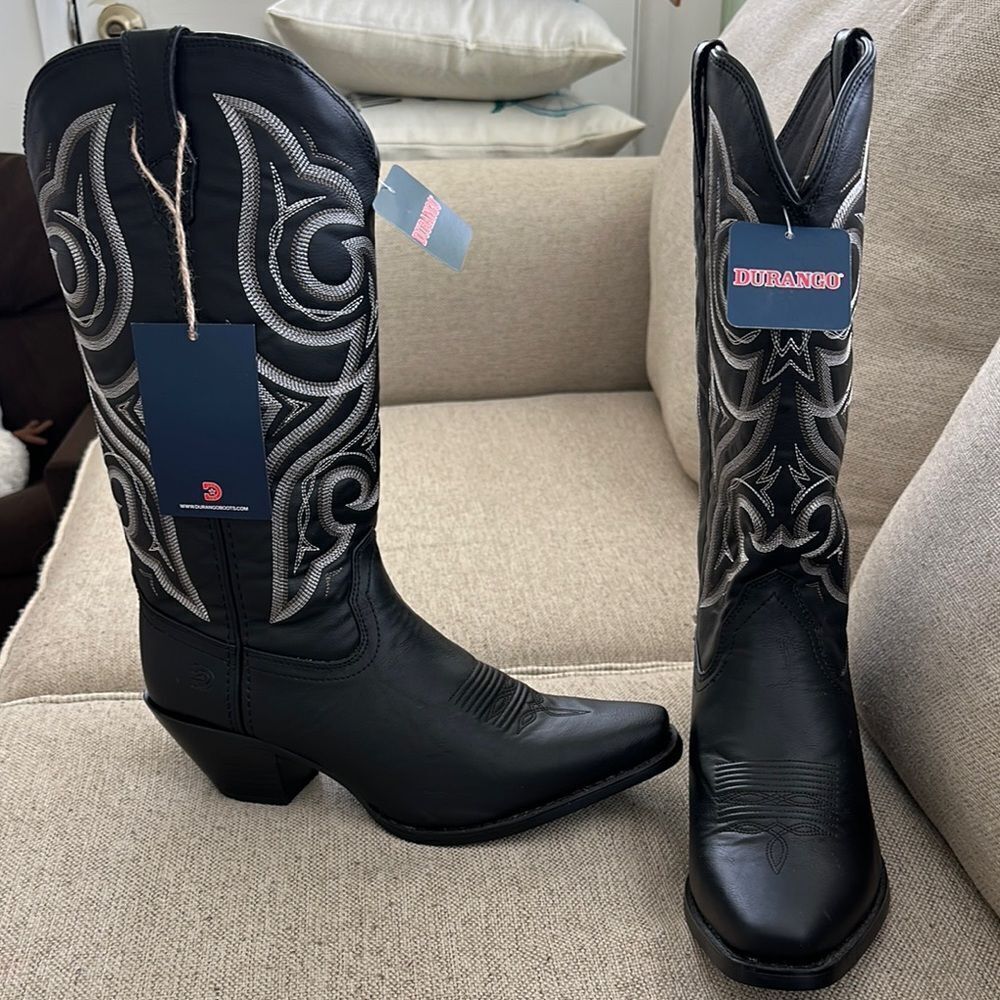 NWT Women’s Durango 13” Western Black Beauty Boots